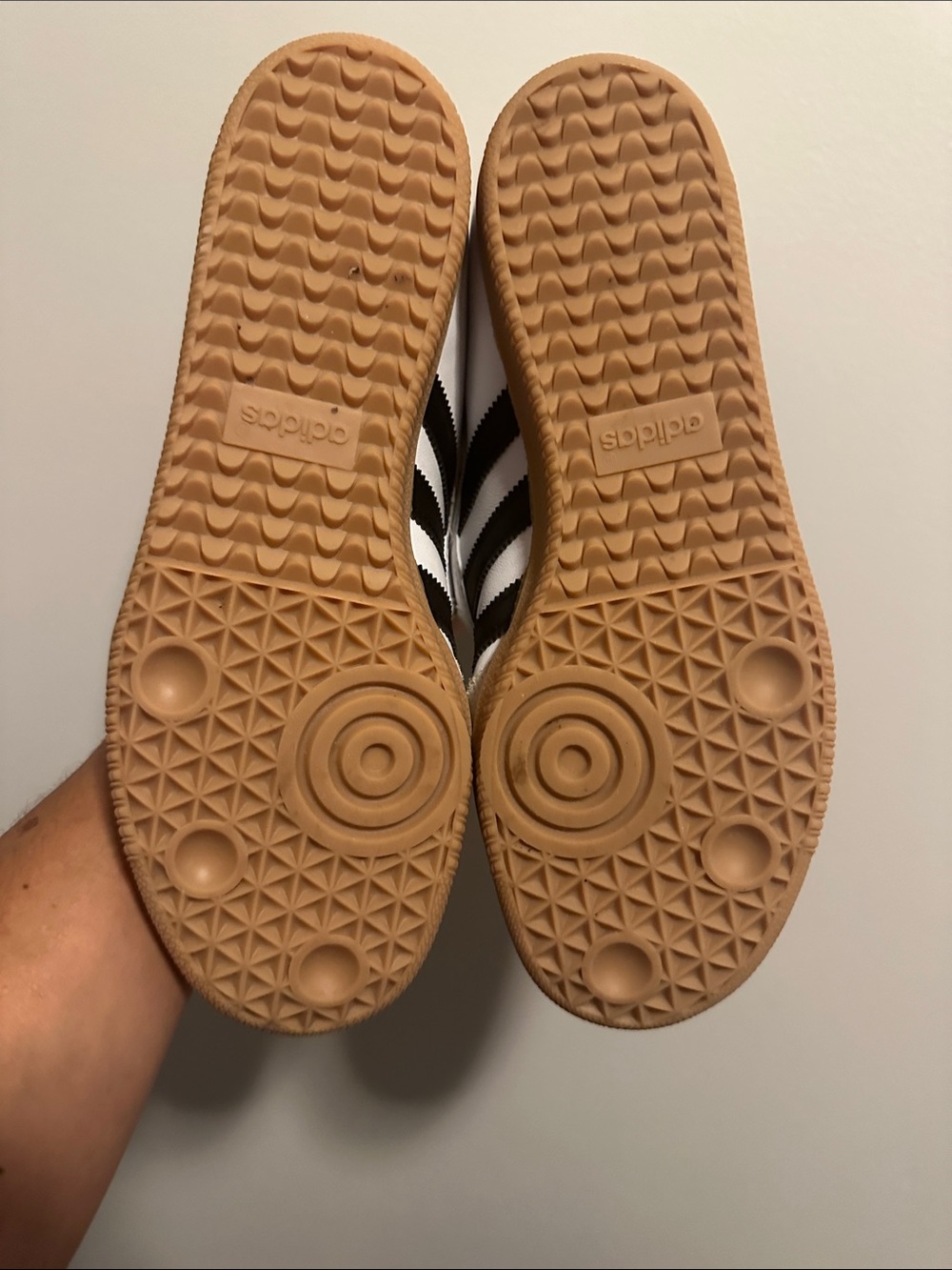 adidas women’s us10 uk 8.5 White & Black Samba Velcro Sneaker Gum Sole Mary Jane - Picture 2 of 6